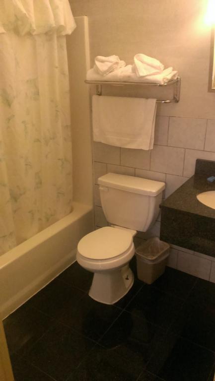 Naugatuck Motor Lodge Quarto foto