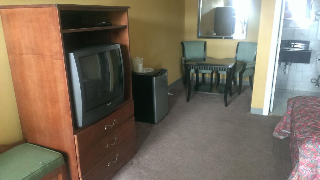 Naugatuck Motor Lodge Quarto foto